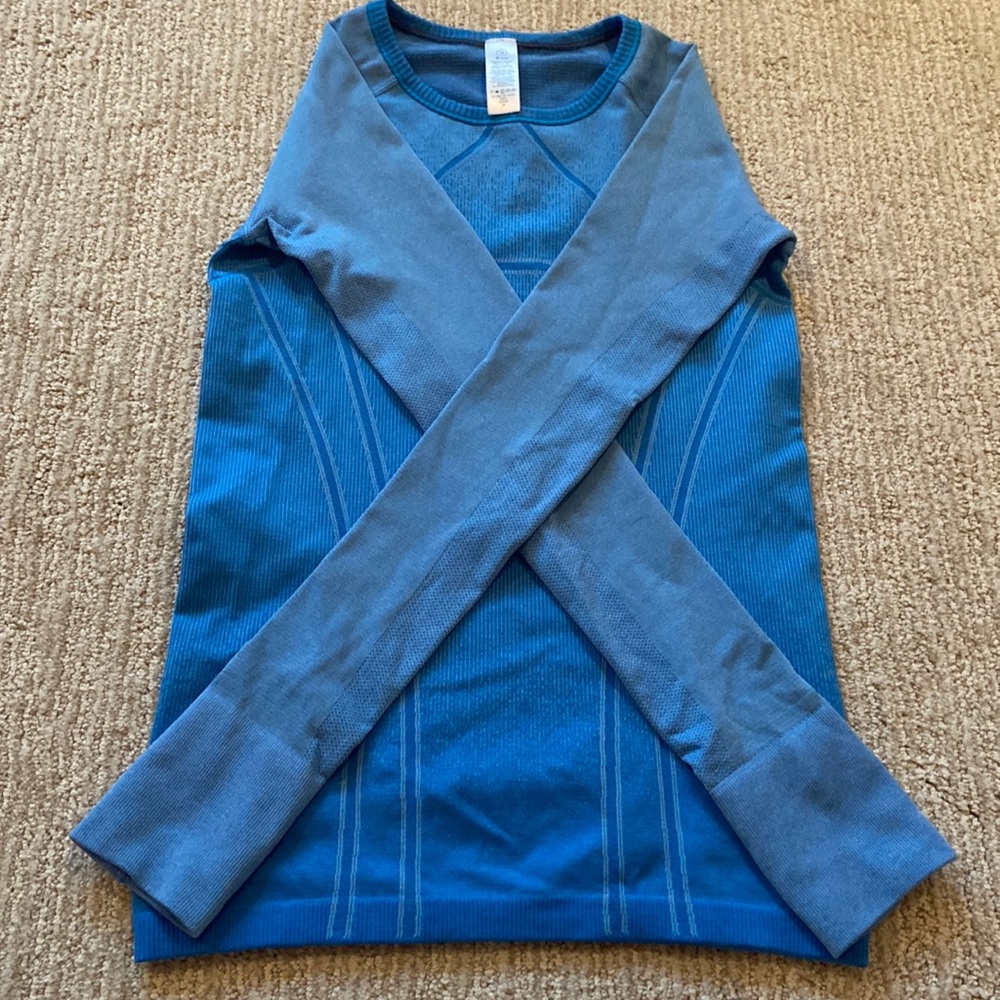 Ivivva long sleeve swiftly tech